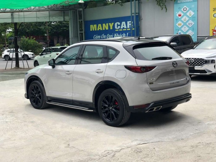 Mazda cx5 2.5 Trắng 2022 .  Dán ximăng